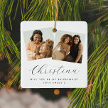 Chic 3 Foto werden Sie meine Bridesmaid Keepake se Keramikornament<br><div class="desc">Klassisch, elegant, einfach 3 Foto Bridesmaid Vorschlag Weihnachtsschmuck - Frag deiner Schwester, Geschwister oder Neid, deine Brautjungfrau bei deiner Hochzeit zu sein! Der gesamte Text kann mithilfe der bereitgestellten Vorlage leicht angepasst werden. Die niedliche kleine Herzfarbe kann in Anzug des von Ihnen gewählten Farbschemas geändert werden. Fügen Sie einfach Namen,...</div>