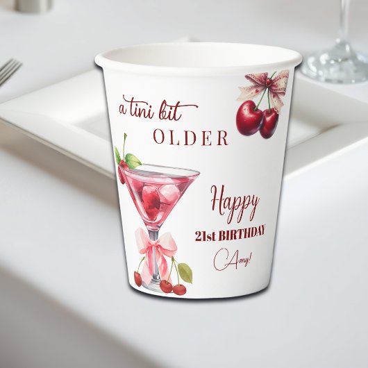 Chic A Tini Bit Ältere Cherry Martini 21. Geburtst Pappbecher