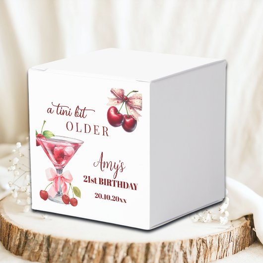 Chic A Tini Bit Older Cherry Martini 21st Birthday Geschenkschachtel