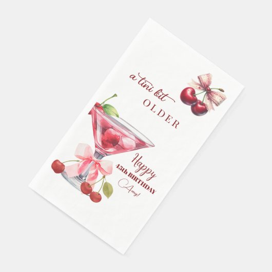 Chic A Tini Bit Older Cherry Martini 45th Birthday Serviette (Ecke)