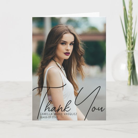 Chic Abschluss Foto Trendy Black Script Overlay Dankeskarte (Vorderseite)