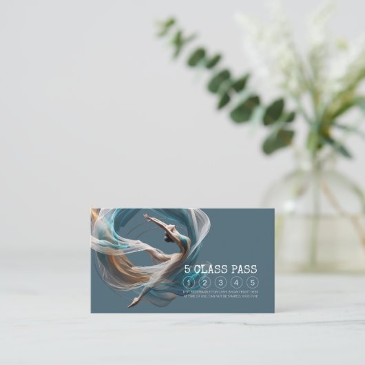 Chic Aerial Air Yoga Instructor Class Pass Treuekarte (Stehend Vorderseite)