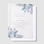Chic Airy Blue Floral Bouquet Wedding Pergament Einladungen (Versetzt)