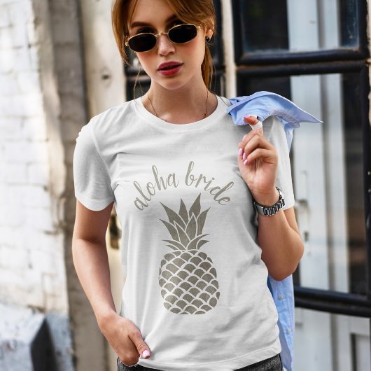 Chic Aloha Tribe Hawaiian Silver Ananas Brie T-Shirt