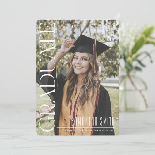 Chic ästhetische Typografie Moderner Abschluss Ankündigung (Stehend Vorderseite)