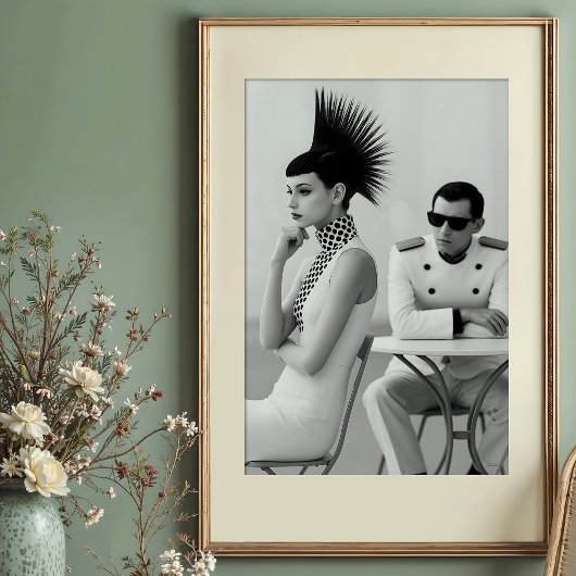 Chic Begegnung: Avantgarde-Monochrome Mode Poster