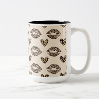 Chic Beige & Black cheetah print Zweifarbige Tasse