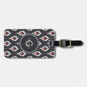 Chic black and red ikat tribal pattern monogram gepäckanhänger (Vorderseite horizontal)