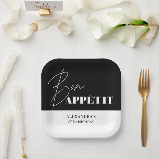 Chic Black and White Bon Appétit Birthday Pappteller (Hochzeit)