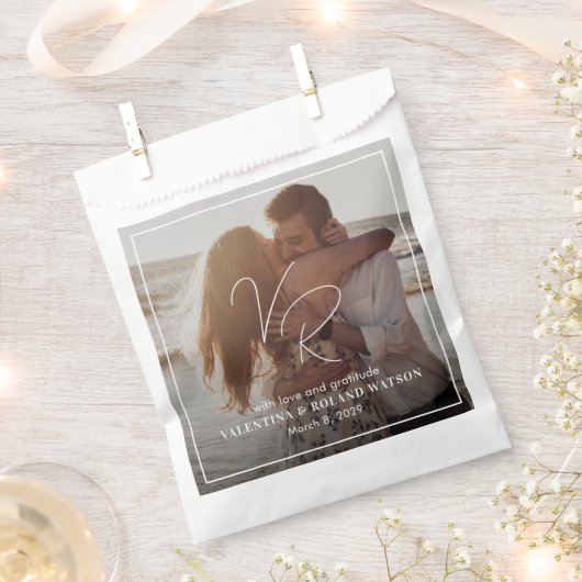 Chic Black and White Foto Moderne Hochzeit Geschenktütchen (Ausgeschnitten)