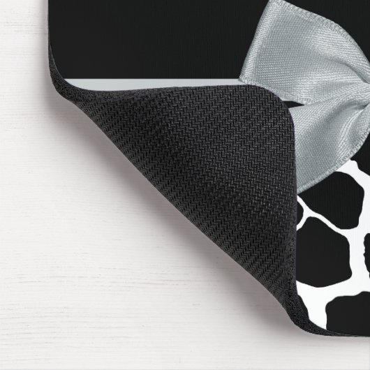 Chic Black and White Giraffe Print Silver Gray Bow Mousepad (Ecke)