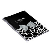 Chic Black and White Giraffe Print Silver Gray Bow Notizblock (Rechte Seite)