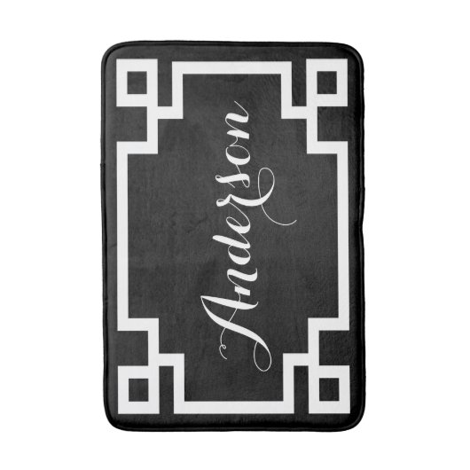Chic Black and White Greek Key Custom Monogram Badematte (Vorderseite Vertikal)