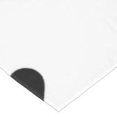 Chic Black and White Heart Romantic Table Setting Tischdecke (Schrägansicht)