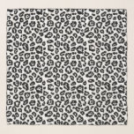 Chic Black and White Leopard Print Schal<br><div class="desc">Chic,  stilvoll und modern,  schwarz-weiß Leopardenprint Chiffon Schal. Eine großartige Modeaussage für Ihren femininen eleganten Stil. Exklusiv für Sie entworfen von Happy Dolphin Studio. Wenn Sie Hilfe oder passende Produkte benötigen,  kontaktieren Sie uns bitte unter happydolphinstudio@outlook.com.</div>