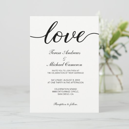 Chic Black and White Liebe Script Wedding Einladung (Stehend Vorderseite)