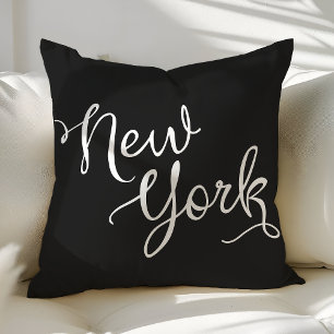 Chic Black and White New York Typografie Kissen