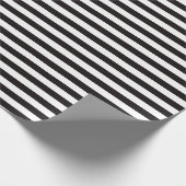 Chic Black and White Stripes Geschenkpapier (Ecke)