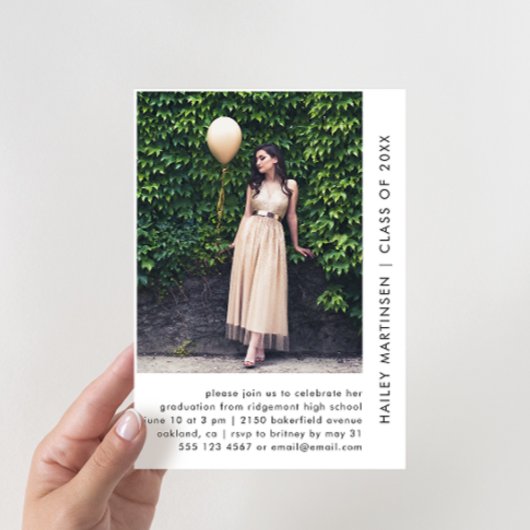 Chic Black and White Two Foto Graduation Party Einladung