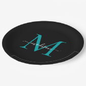 Chic Black Aquamarin Green Monogram Modern Script Pappteller (Schrägansicht)