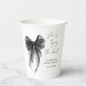 Chic Black Bow Watercolor-Brautparty Pappbecher (Rückseite)
