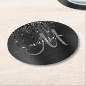 Chic Black Dripping Glitzer Brushed Metal Monogram Runder Pappuntersetzer (Angewinkelt)