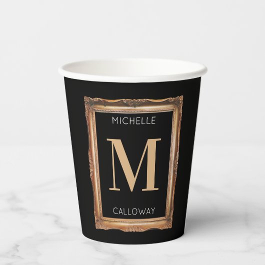 Chic Black & Gold Monogram Pappbecher (Rückseite)