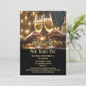 Chic Black Gold Sparkling Silvester Einladung (Stehend Vorderseite)