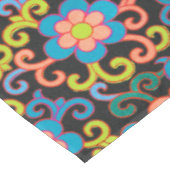 Chic Black Pattern with Colorful Floral  Tischdecke (Schrägansicht)