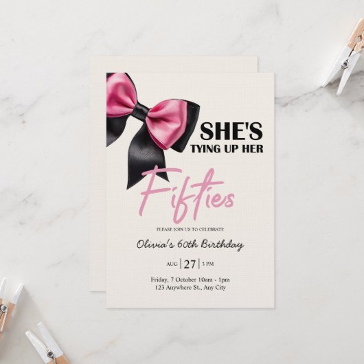 Chic Black & Pink Bow 60th Birthday Invitation Einladung (Vorderseite/Rückseite Beispiel)