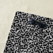 Chic Black Silver Leopard Print Personalisiert Strandtuch (Beispiel)