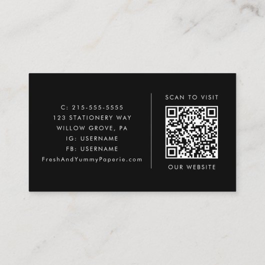 Chic Black Typografy Logo und QR Code Visitenkarte (Rückseite)