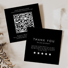 Chic Black Typografy QR Code Verließ A Review Quadratische Visitenkarte