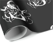 Chic Black & White Distressed Script Monogram Geschenkpapier (Rolleneckpunkt)