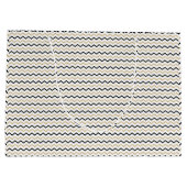 Chic Black, White & Gold Zickzack Geschenktasche Große Geschenktüte (Rückseite)