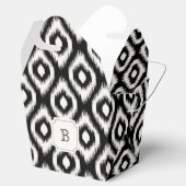 Chic Black & White Ikat Diamond Monogram Party Geschenkschachtel (Geöffnet)