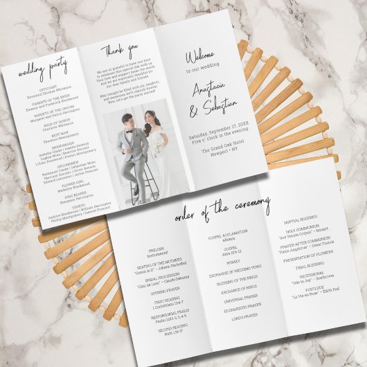 Chic Black & White Script Dreifach-Hochzeitsprogra Flyer