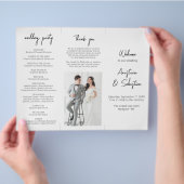 Chic Black & White Script Dreifach-Hochzeitsprogra Flyer (Hand)