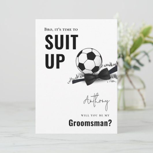 Chic Black & White Tuxedo Anzug Up Soccer Trauzeug Einladung (Stehend Vorderseite)