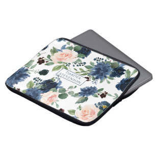 Chic Blooms   Monogramm Navy Blue und Blush Floral Laptopschutzhülle