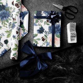 Chic Blooms | Navy Blue and Blush Floral Muster Geschenkpapier