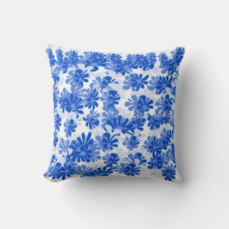 Chic Blossoms: Vibrant Blue Cushion Kissen