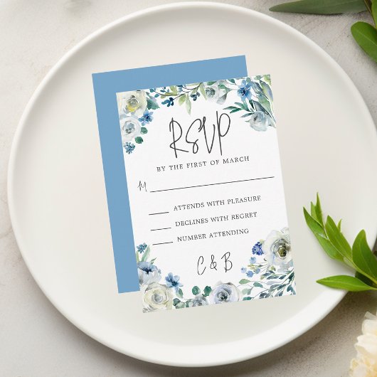 Chic Blue Floral Spring Wedding RSVP Karte