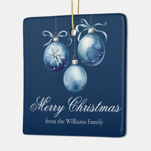 Chic Blue Frory Christmas 2025 Personalisierte Fam Keramikornament (Links)