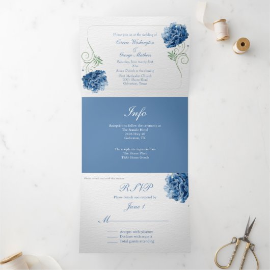 Chic Blue Hydrangea Wedding Tri-Fold Einladung (Innenseite)