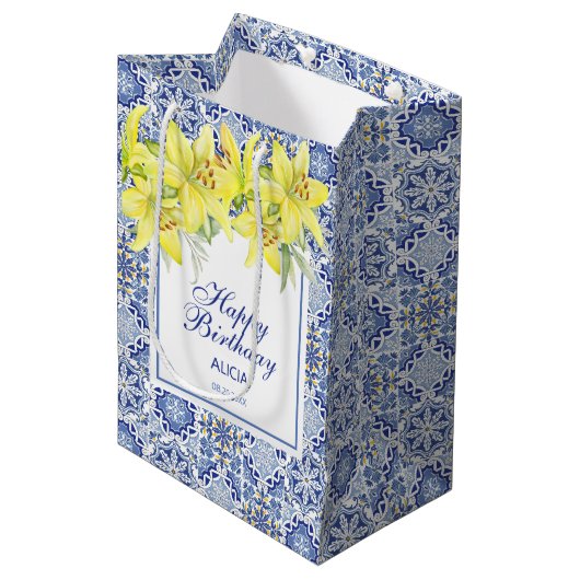Chic Blue Portugiesisch Azulejo Yellow Lily Mittlere Geschenktüte (Vorderseite Schrägansicht)