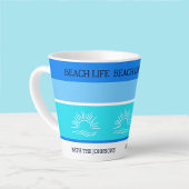 Chic Blue Stripes Familienname Beach House Milchtasse