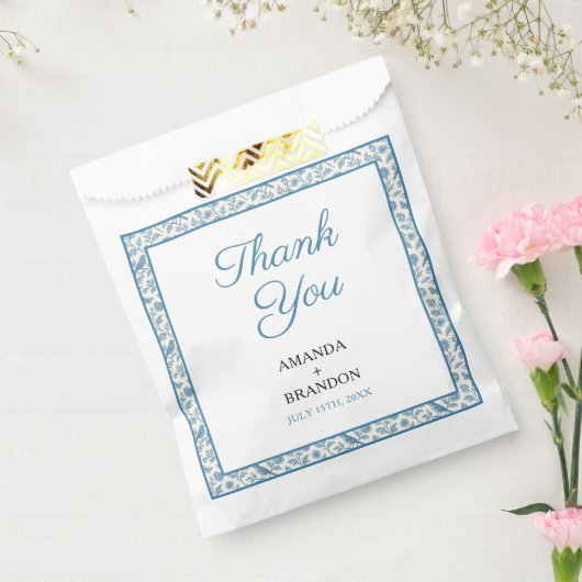 Chic Blue Toile de Jouy Floral Border Wedding Geschenktütchen (Versiegelt)