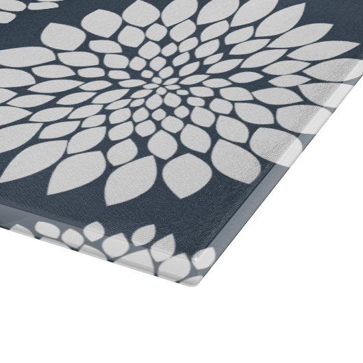 Chic Blue White Blume Monogram Schneidebrett (Ecke)