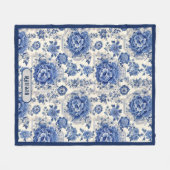 Chic Blue White Blumenchinoiserie Toile Monogramm Fleecedecke (Vorderseite (Horizontal))